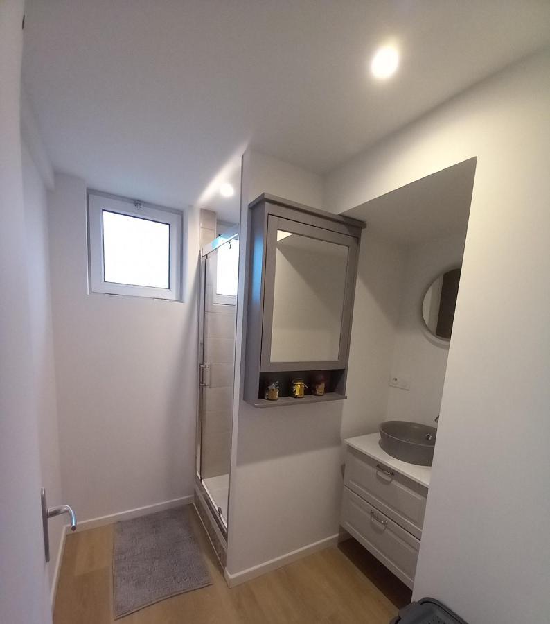 Apartment Hyper Centre, F2 Refait A Neuf Vire (Calvados)